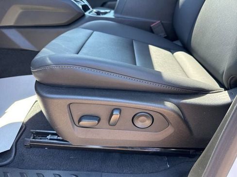 Used 2025 GMC Canyon Elevation w/ Convenience Package AWD/4WD image 11