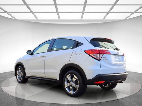 Used 2017 Honda HR-V LX image 6