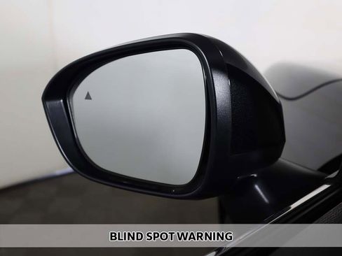 New 2025 Mitsubishi Outlander SE image 8