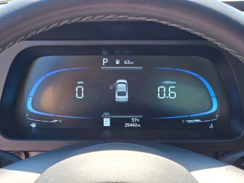 Used 2025 Hyundai Elantra Sport image 26