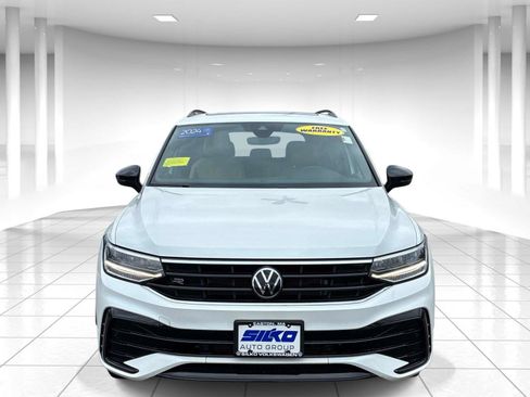 Certified 2024 Volkswagen Tiguan SE R-Line AWD/4WD image 2