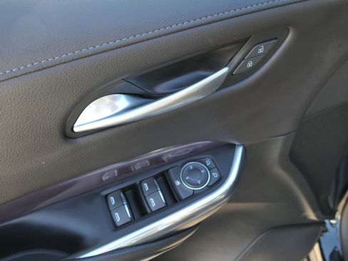 Used 2023 Cadillac XT4 Luxury w/ Cold Weather Package image 11