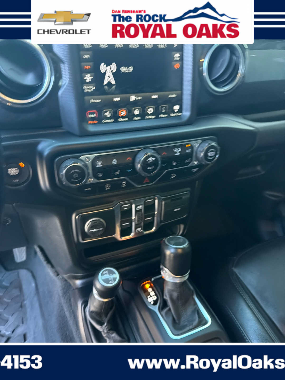 Used 2020 Jeep Wrangler Unlimited Sahara AWD/4WD image 26