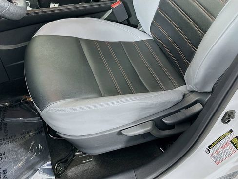 Certified 2023 Nissan Kicks SR w/ SR Premium Package image 28