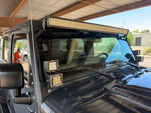 Used 2017 Jeep Wrangler Unlimited Rubicon w/ Max Tow Package AWD/4WD image 31