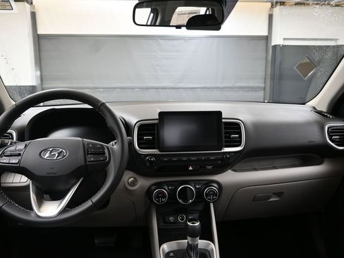 New 2026 Hyundai Venue SEL image 22