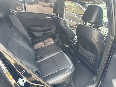 Used 2020 Kia Sportage S image 31