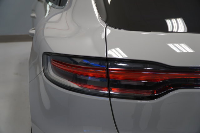 Certified 2026 Porsche Macan AWD/4WD image 6