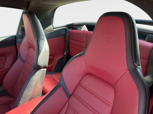 Used 2025 Porsche 911 Targa 4 GTS image 30