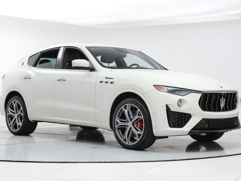 Certified 2023 Maserati Levante Modena AWD/4WD image 7
