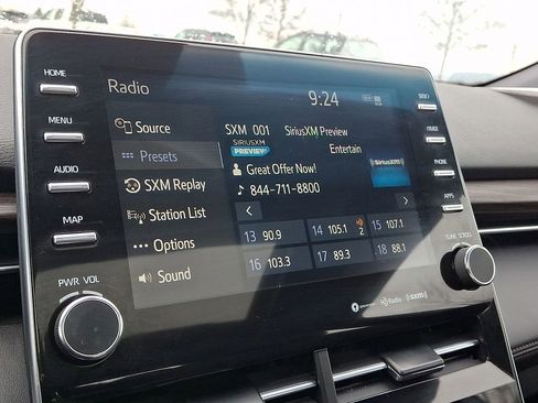 Used 2022 Toyota Avalon XLE w/ Moonroof Package image 16