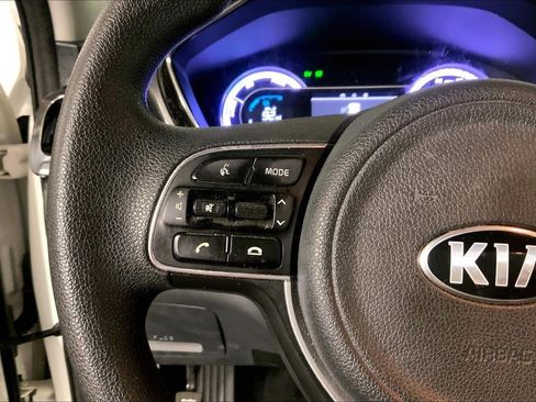 Used 2020 Kia Niro LX FWD image 18