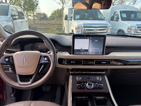 Used 2020 Lincoln Aviator Reserve w/ Equipment Group 201A image 11