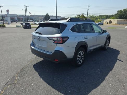 Certified 2025 Subaru Outback Premium AWD/4WD image 3