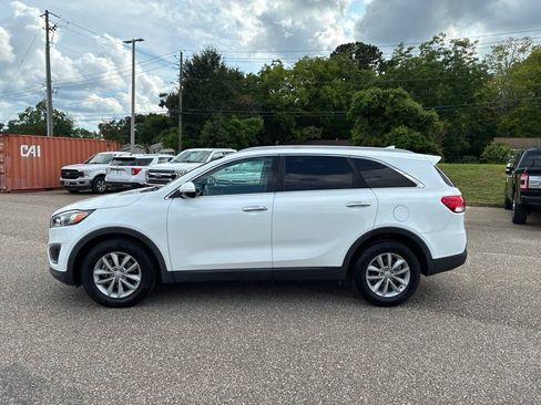 Used 2017 Kia Sorento FWD w/ LX Convenience Package image 7