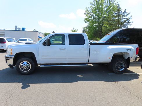 Used 2011 Chevrolet Silverado 3500 LTZ w/ LTZ Plus Package AWD/4WD image 8
