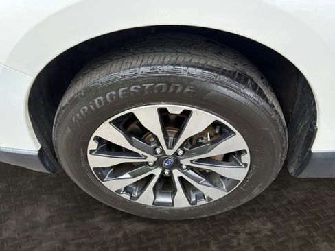 Used 2017 Subaru Outback 3.6R Limited AWD/4WD image 36