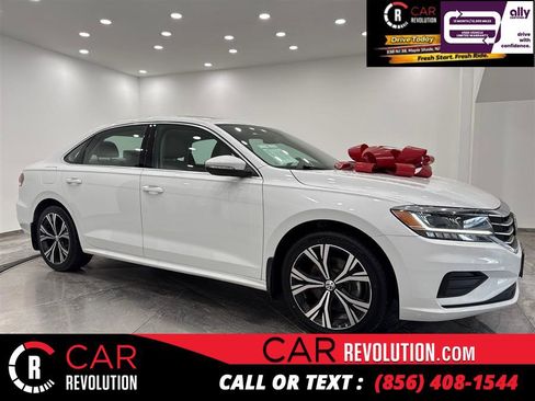 Used 2021 Volkswagen Passat 2.0T SE image 1