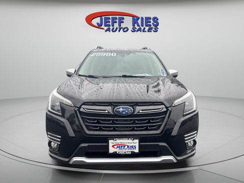 Used 2022 Subaru Forester Touring AWD/4WD image 2