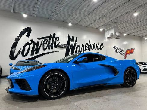 Used 2023 Chevrolet Corvette Stingray Premium Cpe w/ Z51 Performance Package RWD image 1