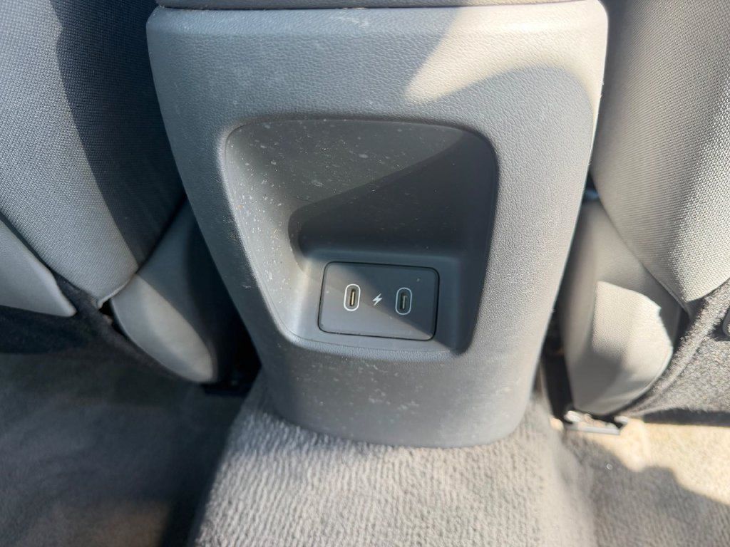 Used 2024 Hyundai Elantra SEL FWD image 13