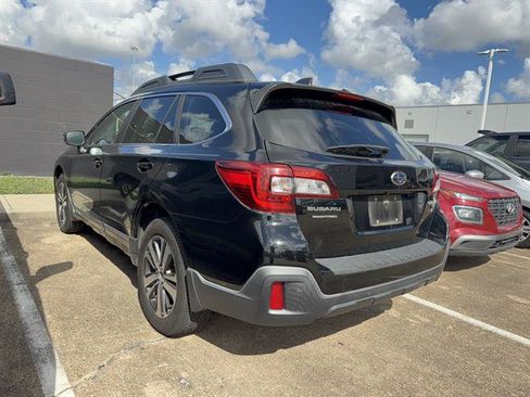 Used 2018 Subaru Outback 2.5i Limited AWD/4WD image 3