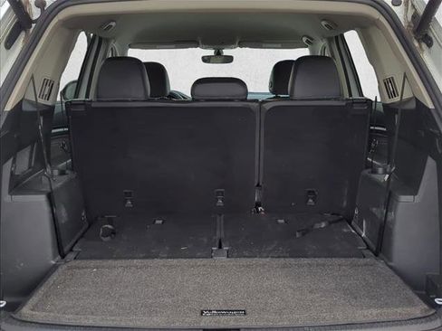 Used 2023 Volkswagen Atlas SE w/ Black Wheel Package image 3