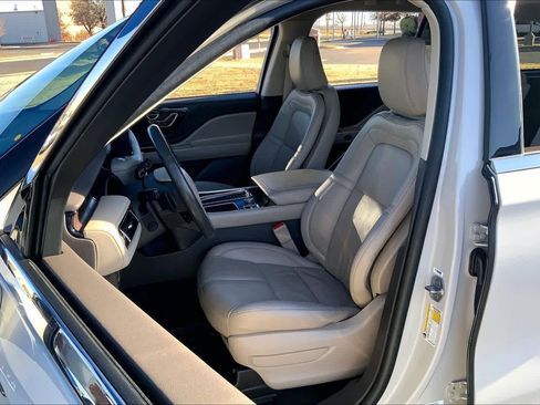 Used 2023 Lincoln Aviator Reserve w/ Elements Package Plus image 7