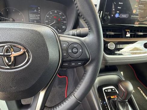 Used 2023 Toyota Corolla SE w/ SE Package image 28