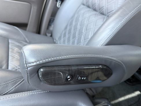 Used 2020 Ford Transit 150 Low Roof AWD image 43