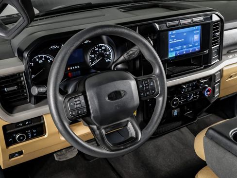 Used 2024 Ford F350 XLT AWD/4WD image 14