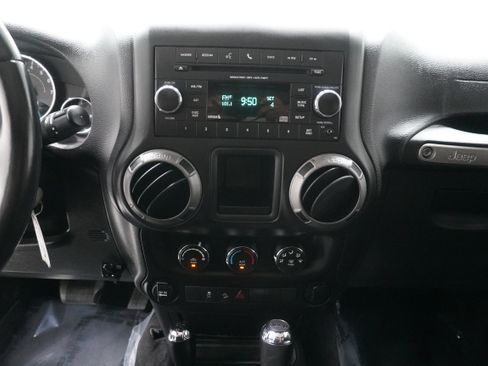 Used 2015 Jeep Wrangler Unlimited Sport w/ Connectivity Group image 19