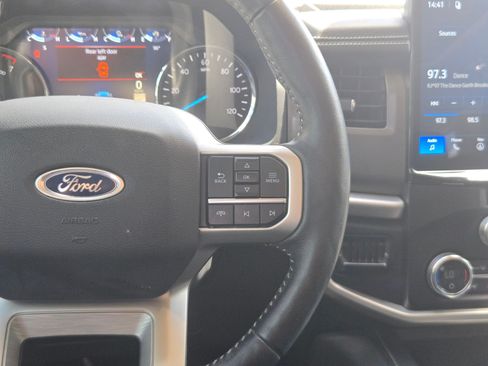 Used 2024 Ford Expedition Max XLT RWD image 23