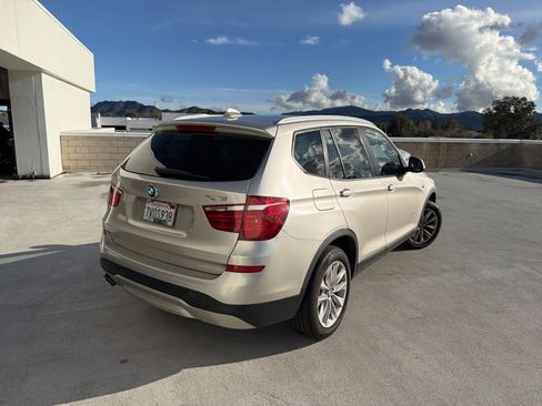 Used 2017 BMW X3 sDrive28i image 4