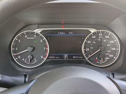 Used 2025 Nissan Sentra SV FWD image 21