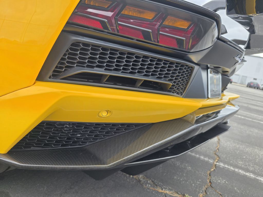 Used 2018 Lamborghini Aventador S AWD/4WD image 22