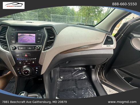 Used 2017 Hyundai Santa Fe Sport FWD image 28
