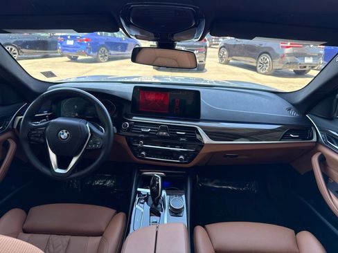 Certified 2022 BMW 530i w/ Convenience Package RWD image 14