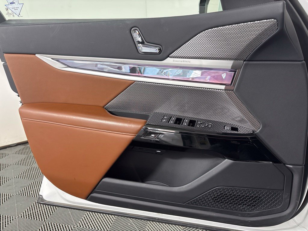 Certified 2024 BMW i7 eDrive50 RWD image 22