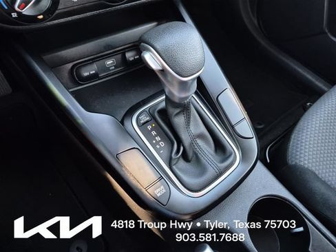Certified 2025 Kia Soul LX w/ LX Technology Package FWD image 34