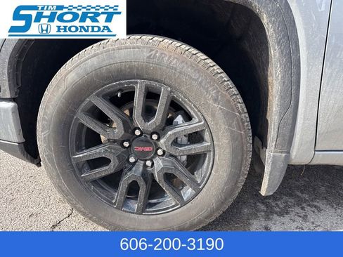 Used 2024 GMC Sierra 1500 Elevation image 11