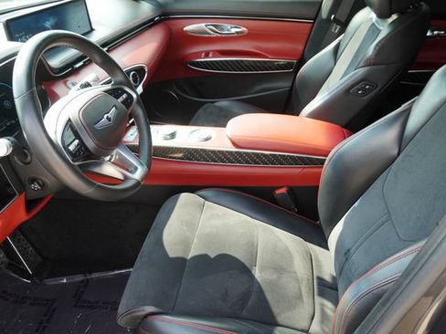 Used 2022 Genesis GV70 3.5T Sport w/ Sport Prestige Package AWD/4WD image 19