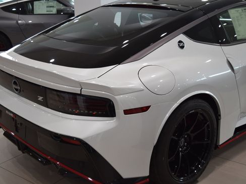 New 2024 Nissan Z NISMO w/ Floor Mat Package image 9