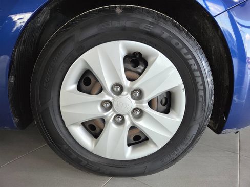 Used 2017 Kia Forte LX FWD image 9