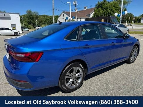 Certified 2024 Volkswagen Jetta SE FWD image 5