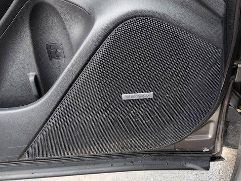 Used 2022 Subaru Forester Limited image 32