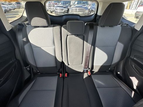 Used 2017 Ford Escape SE w/ Equipment Group 201A image 19