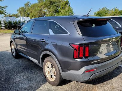 Used 2023 Kia Sorento LX