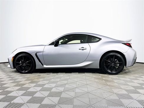 Certified 2025 Toyota GR86 Premium image 5