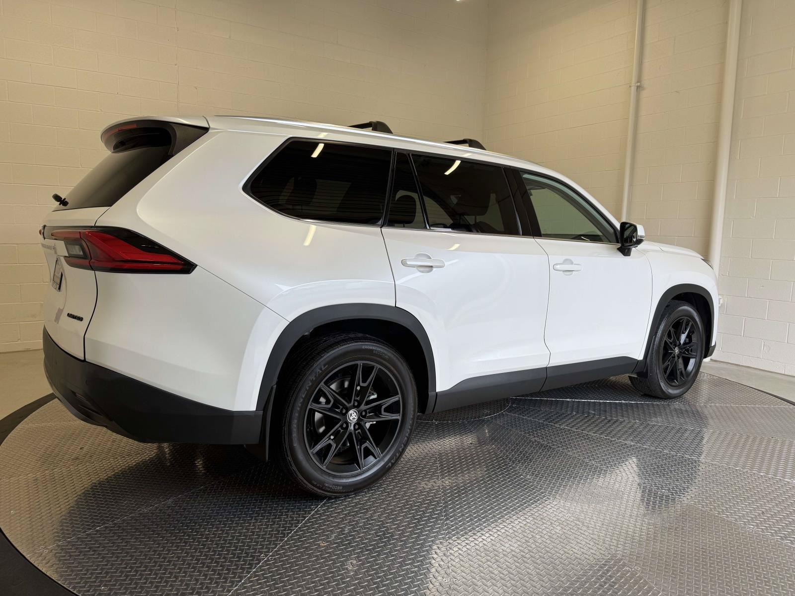 Used 2024 Toyota Grand Highlander AWD image 10